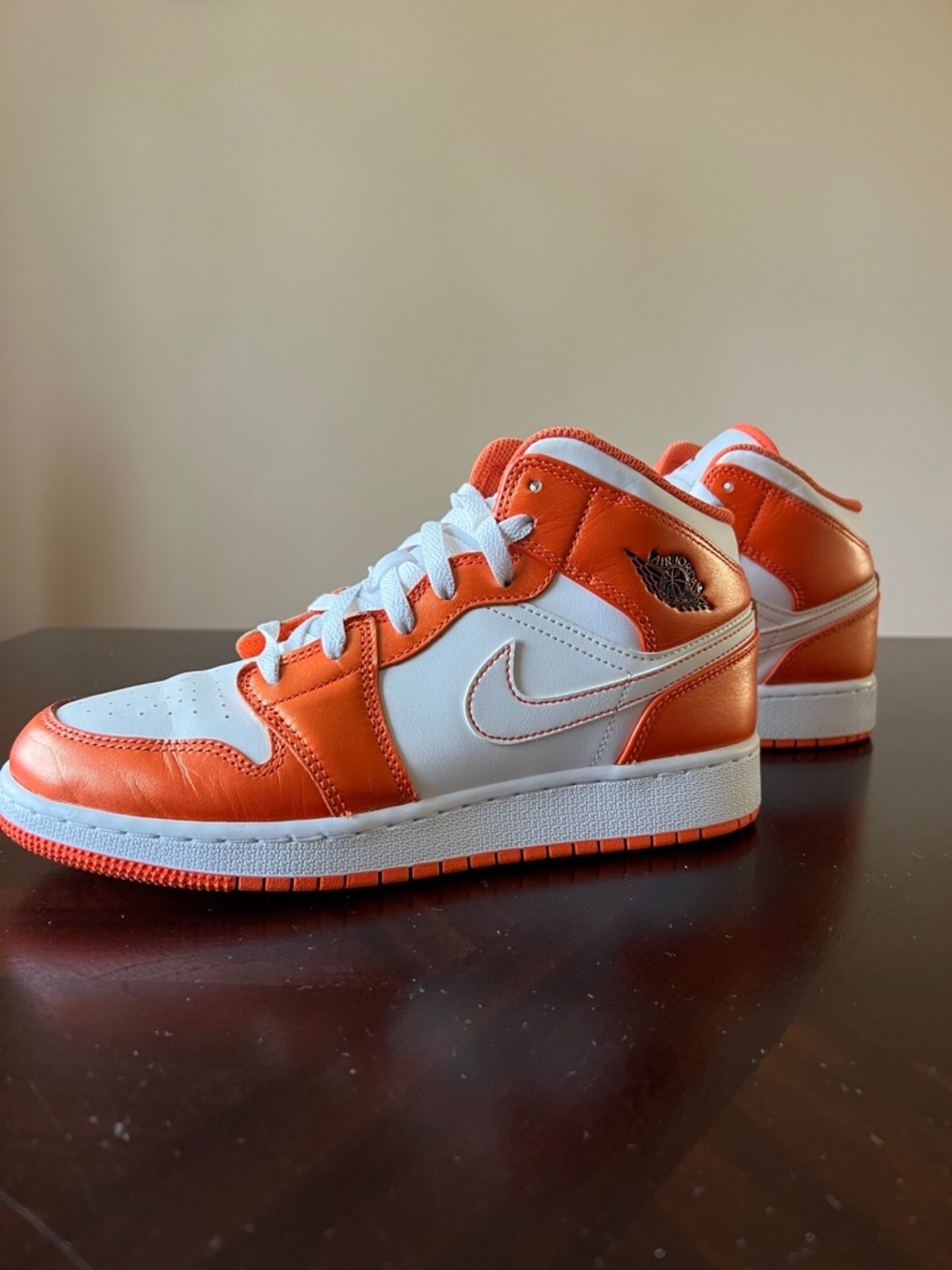Jordan 1 Mid Metallic Orange Metallic